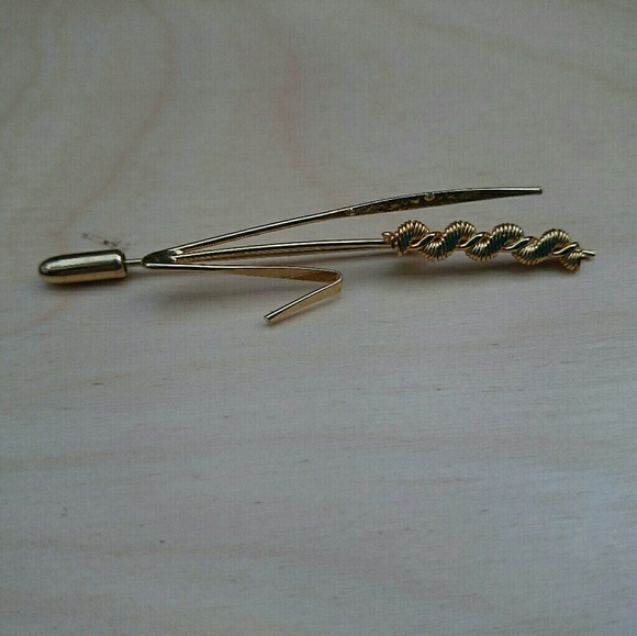 Cattail Plant Pin🌾 - Picture 1 of 4